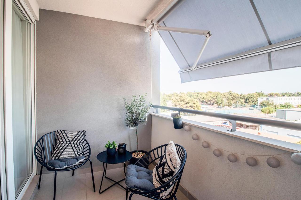 Apartment Montesa Zadar With Free Parking And Balcony Екстер'єр фото