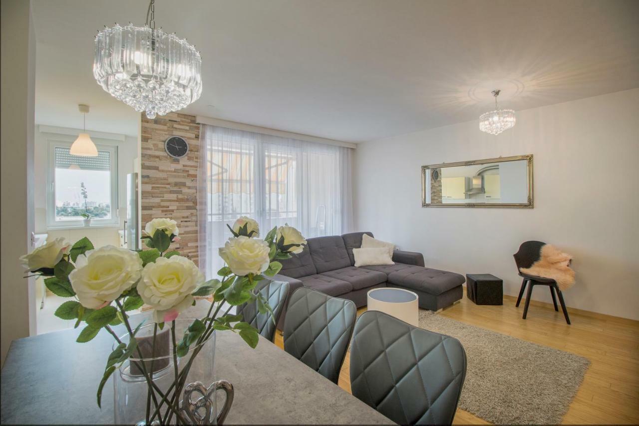 Apartment Montesa Zadar With Free Parking And Balcony Екстер'єр фото