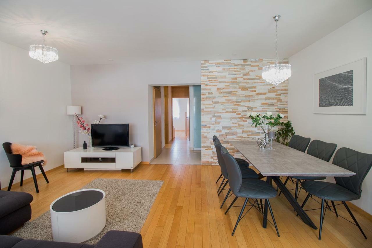 Apartment Montesa Zadar With Free Parking And Balcony Екстер'єр фото